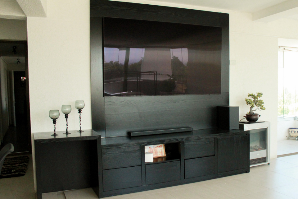 05.- MUEBLE TV NEGRO